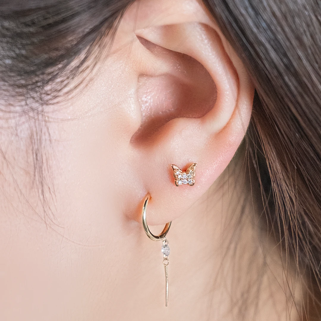 Delicate butterfly diamond flat back